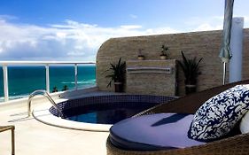 Apartamento-Cobertura de Luxo Vista Mar em Salvador